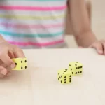 Skumterninger med øjne gul 10 stk