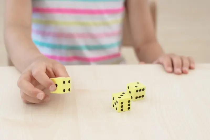 Skumterninger med øjne gul 10 stk