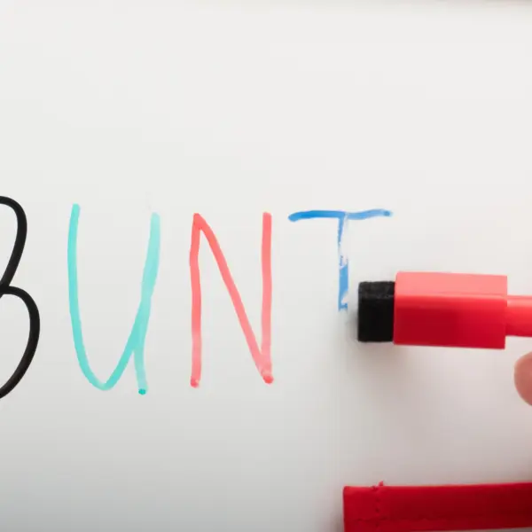 Whiteboard-Penne Sæt med Slettefilt og Magnet, 4 stk i 4 Farver