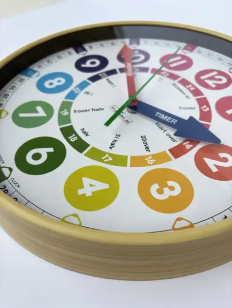 Vægur til børn lydløst- Læringsur til at lære klokken. Børneur.