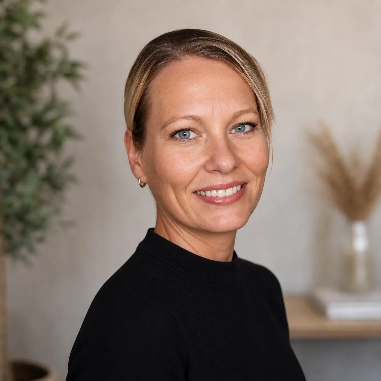 Stine Stage, direktør